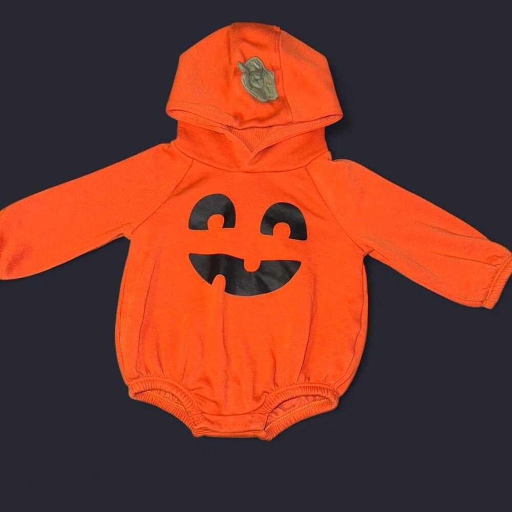 Unisex Pumpkin Costume Hooded One-Piece Romper for Baby Size 6-12 months.